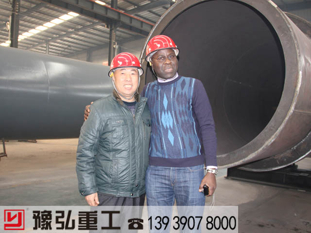 與選購(gòu)客戶合影 與選購(gòu)客戶合影